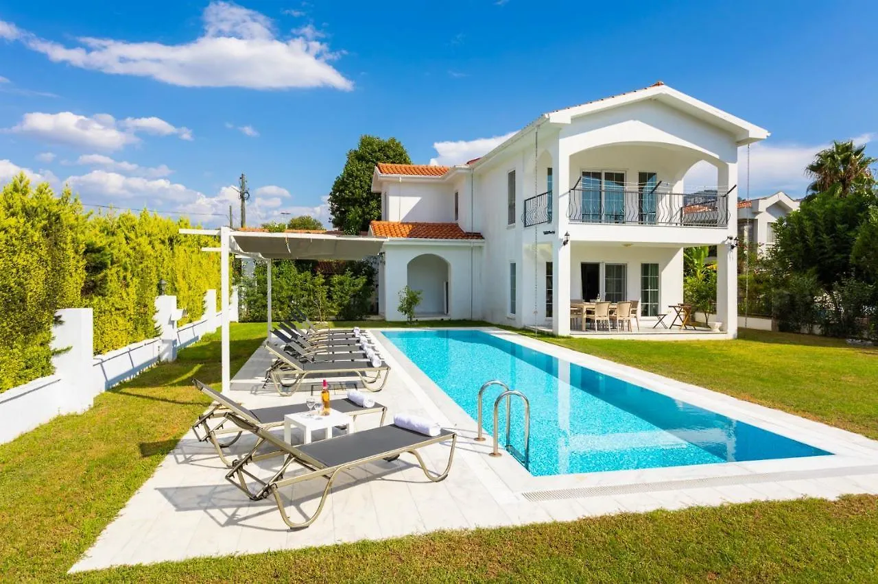 Villa Crystal location
